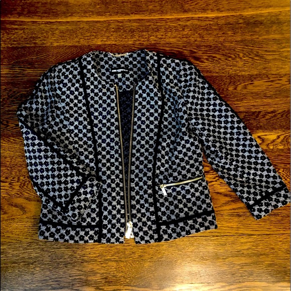 Karl Lagerfeld Jackets & Blazers - Karl Lagerfeld Paris zip up blazer